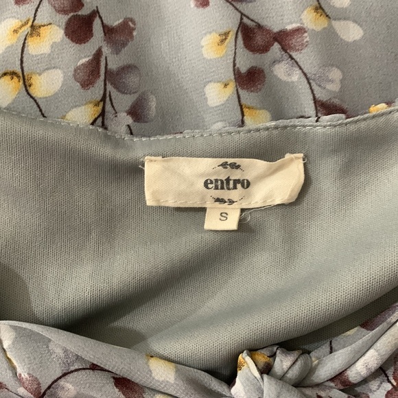 Entro Blue Gray Leaf Print Ruffle Hem Dress Size Small - Picture 8 of 8